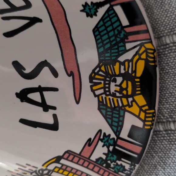 Vintage Las Vegas Mug MIRAGE No Spill DONMAR 93 travel Plaza MGM Flamingo Luxor - Picture 8 of 12